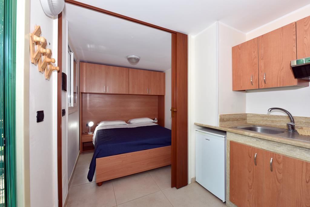 Camping La Vecchia Torre Hotel กัลลีโปลี ภายนอก รูปภาพ