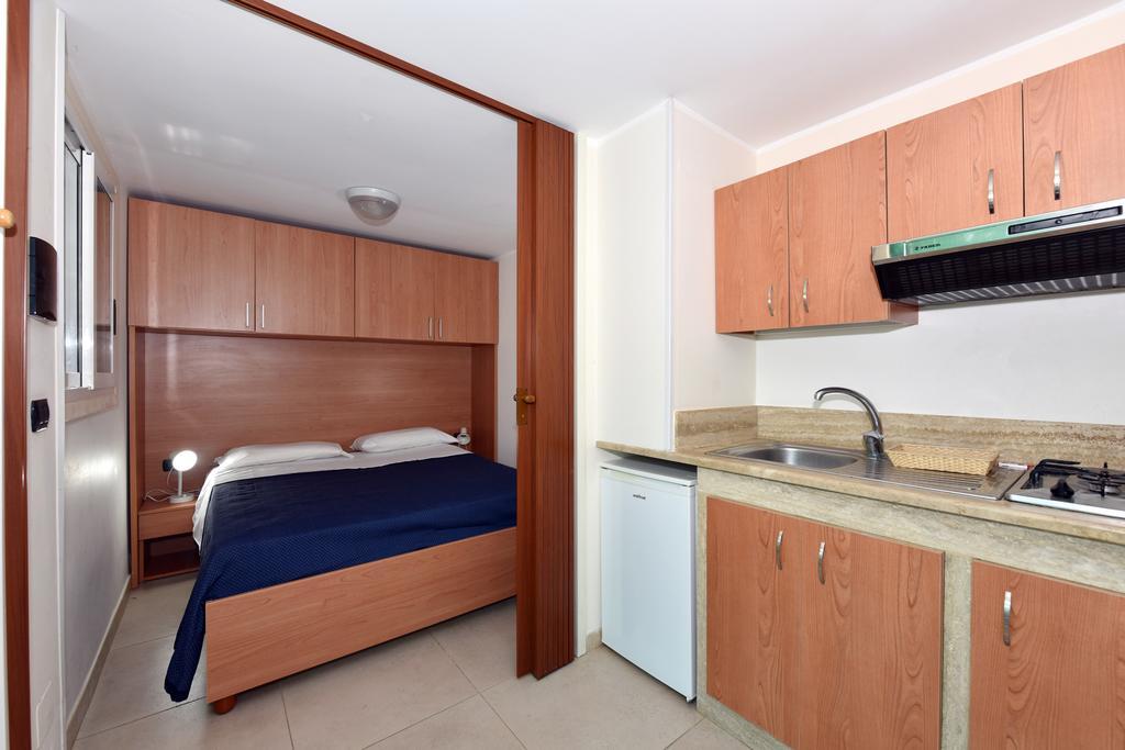 Camping La Vecchia Torre Hotel กัลลีโปลี ภายนอก รูปภาพ